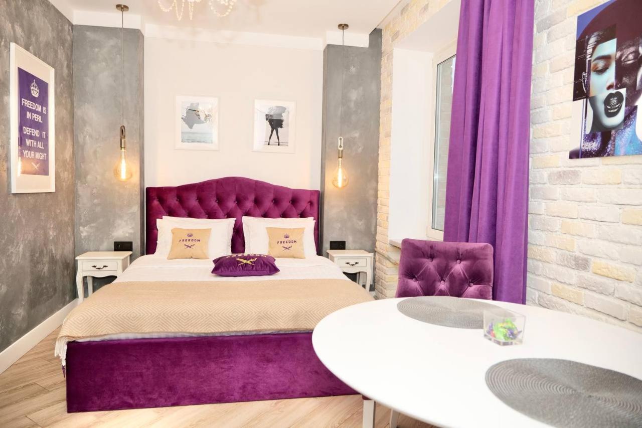 Don Papa Apartments In City Center Kyiv Exterior photo